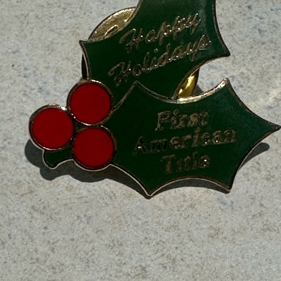 FIRST AMERICAN TITLE - 7 Festive Holiday Lapel/Hat Pins. 80’s & 90’s Vintage - Picture 9 of 12